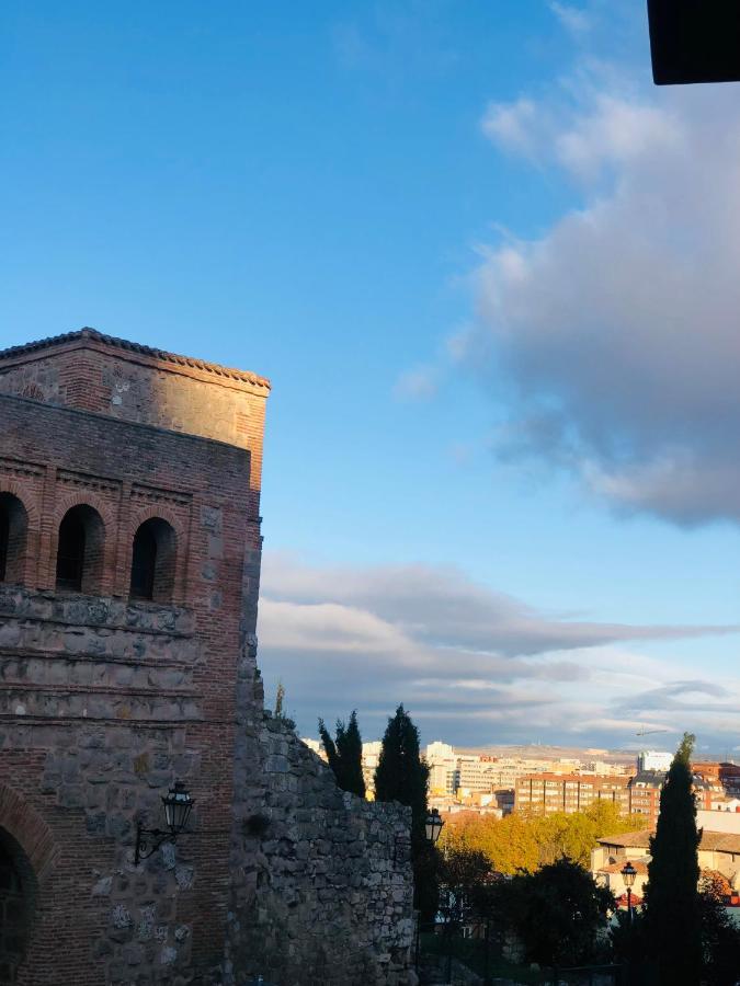 El Capricho Del Arco_Apartamentos Burgos Catedral المظهر الخارجي الصورة